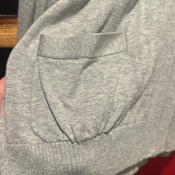 RARE RUFFLE BACK HOODIE - Picture 2 of 9